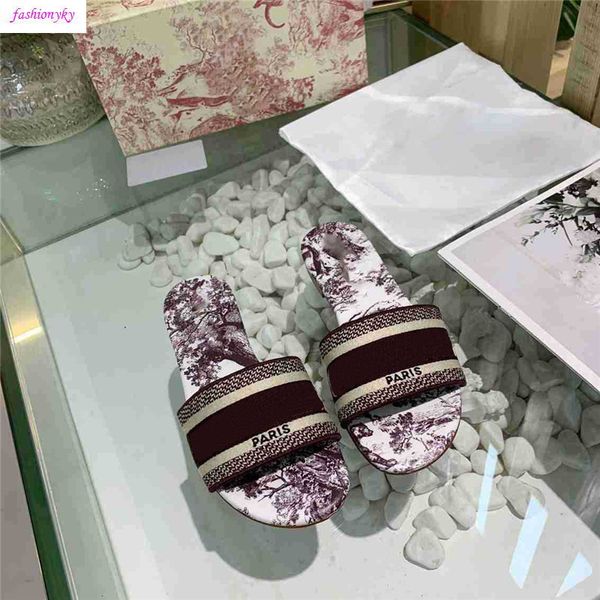 dazzle flowers slippers woman beach alphabet slippers designer rough sandals knitted cloth embroidery woman shoes, Black
dazzle flowers slippers woman beach alphabet slippers designer rough sandals knitted cloth embroidery woman shoes, Black
