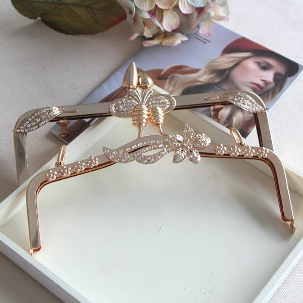 k555 k556 no hole screw fund bud head mouth gold spiral decoration export of gold point drilling and sending paper type, Black 
k555 k556 no hole screw fund bud head mouth gold spiral decoration export of gold point drilling and sending paper type, Black