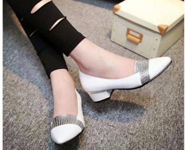 2019 blue patchwork women's shoes in spring and autumn with new style low heel pointed end water drill @92, Black
2019 blue patchwork women's shoes in spring and autumn with new style low heel pointed end water drill @92, Black
