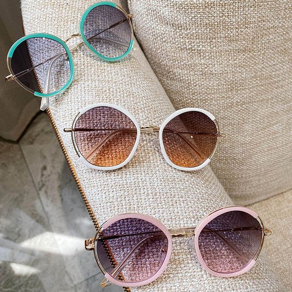 2020 new designer sunglasses fashion uv ultraviolet-proof girls sunglasses boys sunglasses kids glasses girls glasses wholesale b1378, Blue
2020 new designer sunglasses fashion uv ultraviolet-proof girls sunglasses boys sunglasses kids glasses girls glasses wholesale b1378, Blue