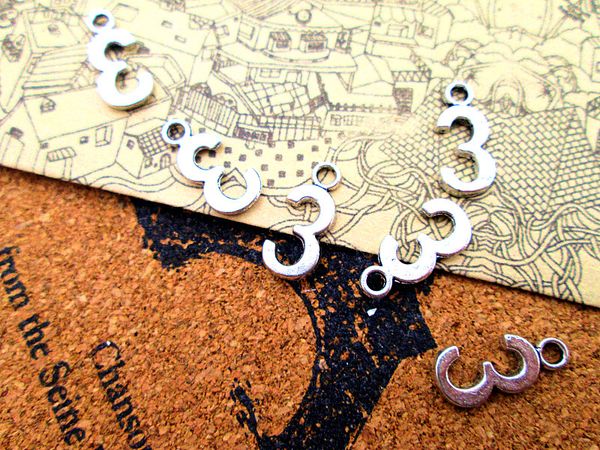 90pcs- antique tibetan silver number 3 charms pendants, number three charms jewelry making 15x5mm, Bronze;silver
90pcs- antique tibetan silver number 3 charms pendants, number three charms jewelry making 15x5mm, Bronze;silver