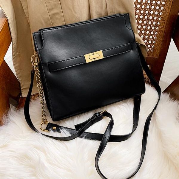 designer women handbag luxury lady large capacity retro chain crossbody bags fashion two shoulder strap cow6
designer women handbag luxury lady large capacity retro chain crossbody bags fashion two shoulder strap cow6