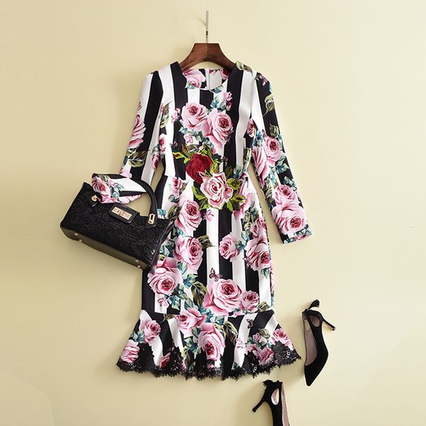 casual dresses 2021 designer runway dress women's wrist sleeve rose printed embroidery mermaid, Black;gray
casual dresses 2021 designer runway dress women's wrist sleeve rose printed embroidery mermaid, Black;gray