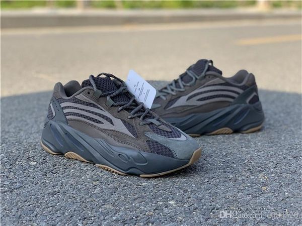 2019 new release 700 geode eg6860 black static 3m reflection man women running sneakers authentic quality with shoes box us5-12
2019 new release 700 geode eg6860 black static 3m reflection man women running sneakers authentic quality with shoes box us5-12