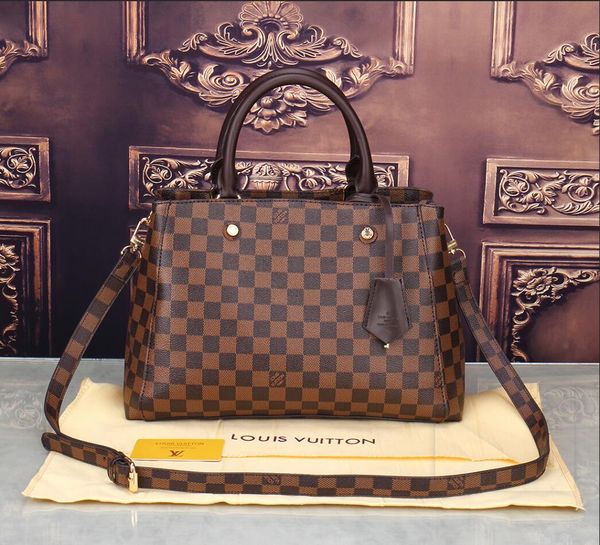 2019 Design Handbag Ladies Brand Totes Clutch Bag High Quality Classic Shoulder Bags Fashion Leather Hand Bags D008
2019 Design Handbag Ladies Brand Totes Clutch Bag High Quality Classic Shoulder Bags Fashion Leather Hand Bags D008