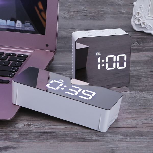 цифровой светодиодный зеркало часы 12h / 24h alarm desktop термометр часы белый свет 72xf
цифровой светодиодный зеркало часы 12h / 24h alarm desktop термометр часы белый свет 72xf