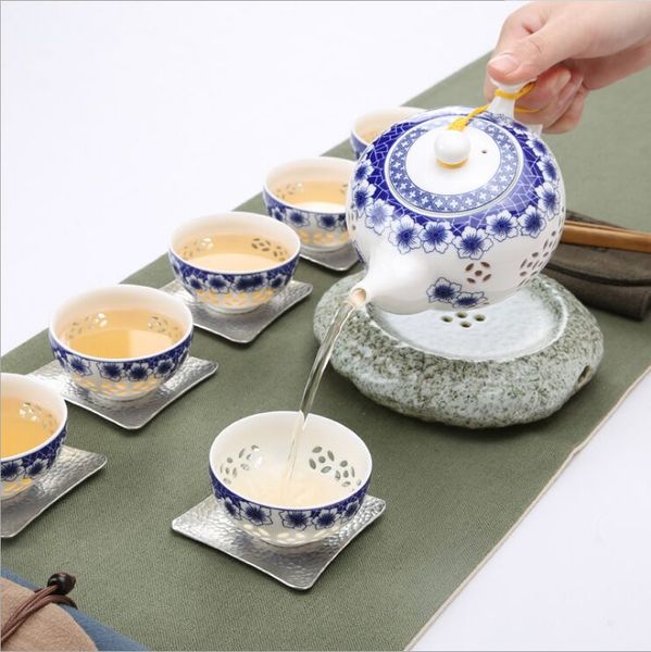 tea set ceramic linglong hollow-out honeycomb 7-head tea set gift box packaging business gift tea set traditional chinese craft
tea set ceramic linglong hollow-out honeycomb 7-head tea set gift box packaging business gift tea set traditional chinese craft