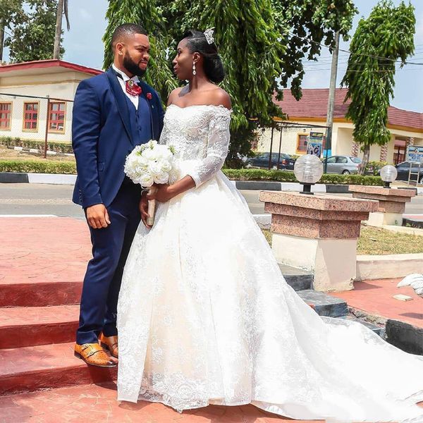 fashionable new modest african 3/4 long sleeve off shoulder lace wedding dress 2020 ball gown princess chapel train bridal plus size elegant, White
fashionable new modest african 3/4 long sleeve off shoulder lace wedding dress 2020 ball gown princess chapel train bridal plus size elegant, White