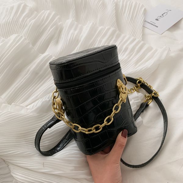 2020 spring new korean female stone pattern bucket bag retro chain female bag wild messenger mobile phone wholesale
2020 spring new korean female stone pattern bucket bag retro chain female bag wild messenger mobile phone wholesale