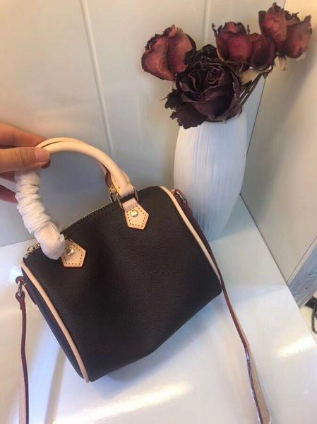 orignal canvas genuine leather lady 16cm mini boston handbag women's desinger nano pillow shoulder women handbag 61252, Black;red
orignal canvas genuine leather lady 16cm mini boston handbag women's desinger nano pillow shoulder women handbag 61252, Black;red