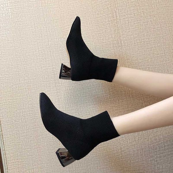 women black sock boots 2020 fashion spring autumn stretch boots chunky high heels pointed toe women shoes zapatillas u22-01
women black sock boots 2020 fashion spring autumn stretch boots chunky high heels pointed toe women shoes zapatillas u22-01