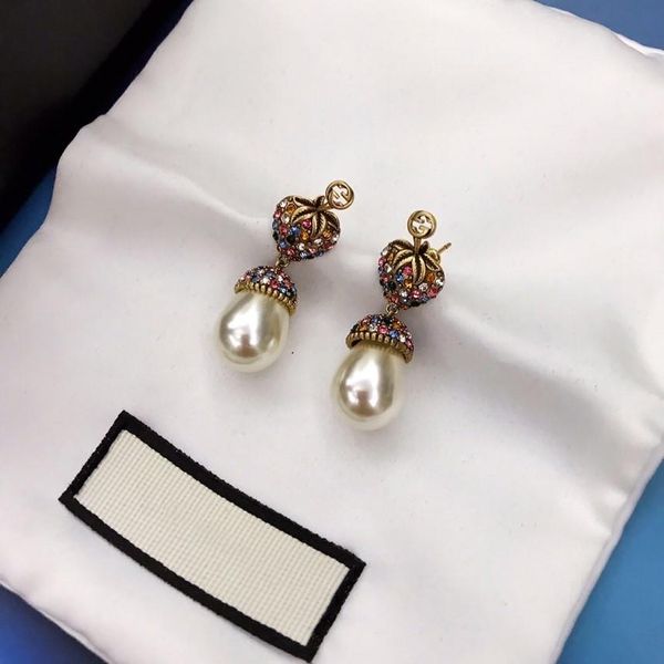 2020 spring and summer new strawberry color diamond pearl pendant designer earrings luxury designer jewelry women earrings, Golden
2020 spring and summer new strawberry color diamond pearl pendant designer earrings luxury designer jewelry women earrings, Golden