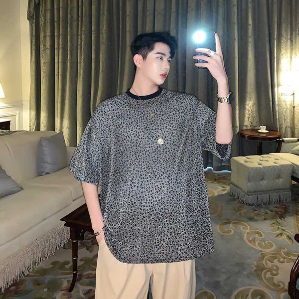 men short sleeve loose casual shining leopard t shirt male women streetwear hip hop tshirt lovers tees shirts, White;black 
men short sleeve loose casual shining leopard t shirt male women streetwear hip hop tshirt lovers tees shirts, White;black