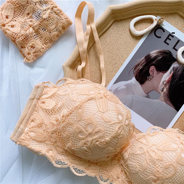 2020 bra set female strapless no steel gather adjustment small chest bra lace thin temptation thicken non-slip, Red;black
2020 bra set female strapless no steel gather adjustment small chest bra lace thin temptation thicken non-slip, Red;black
