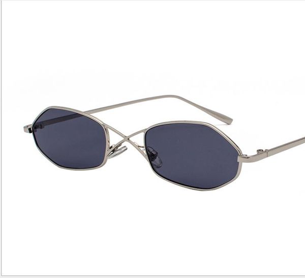 new retro sunglasses small frame sunglasses staggered nose pads metal full frame glasses, White;black
new retro sunglasses small frame sunglasses staggered nose pads metal full frame glasses, White;black