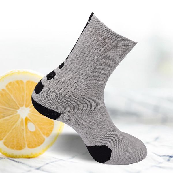2020 new basketball high-socks men's tube trend stockings cotton sweat-absorbent breathable casual sports elite socks, Black;white
2020 new basketball high-socks men's tube trend stockings cotton sweat-absorbent breathable casual sports elite socks, Black;white
