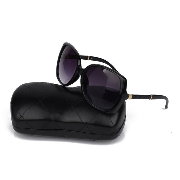2020quality new fashion sunglasses for women luxury designer sun glasses oversized sunglasses sports retro eyewear uv400 lenses box and case
2020quality new fashion sunglasses for women luxury designer sun glasses oversized sunglasses sports retro eyewear uv400 lenses box and case