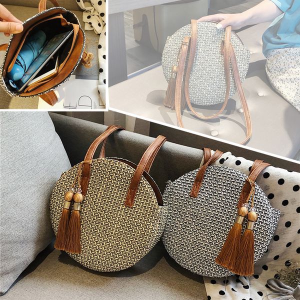 2020 summer hand weaving straw women handbag big circular soft crossbody messenge bag travel beach street ziiper phone purse bag
2020 summer hand weaving straw women handbag big circular soft crossbody messenge bag travel beach street ziiper phone purse bag