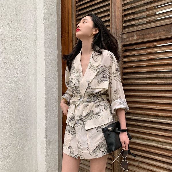 women summer high waist print blazer 2019 new turn-down collar belt thin blazer coat long sleeve casual suits, White;black
women summer high waist print blazer 2019 new turn-down collar belt thin blazer coat long sleeve casual suits, White;black