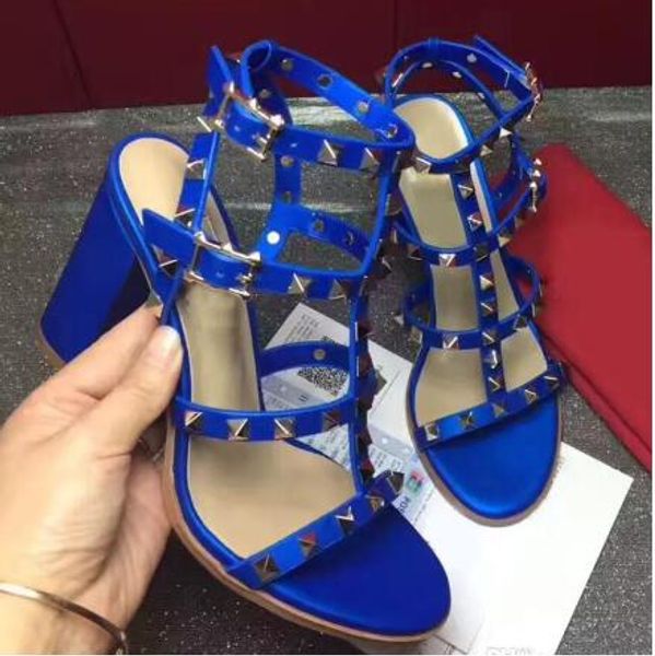 модные роскошные высококачественные женские сандалии европейского стиля, импортная кожа.женские босоножки. женская мода заклепки сандалии, Black
модные роскошные высококачественные женские сандалии европейского стиля, импортная кожа.женские босоножки. женская мода заклепки сандалии, Black