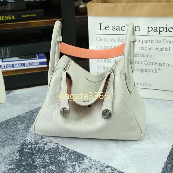 DHL Free shipping !2018 Casual fashion new ladies Genuine Leather hand bag lining Genuine leather Totes
DHL Free shipping !2018 Casual fashion new ladies Genuine Leather hand bag lining Genuine leather Totes