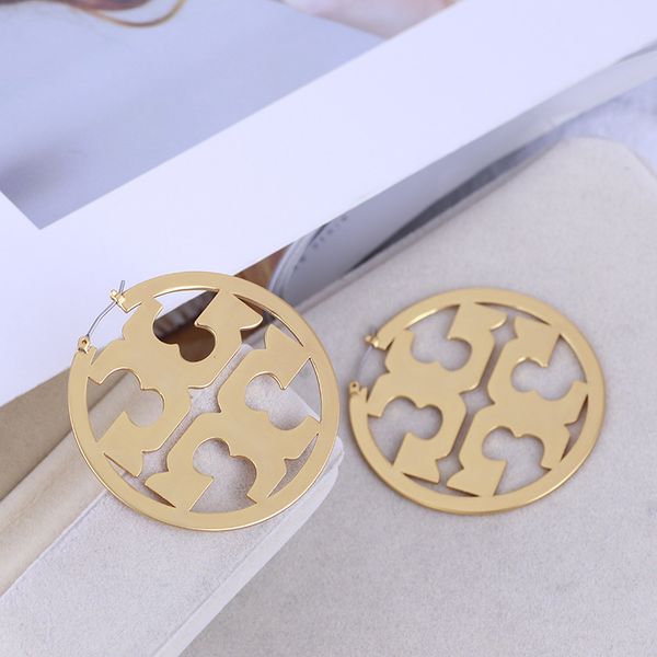 2020luxurious quality women charm earring hollow round decorate women wedding gift drop shipping ps6665, Golden
2020luxurious quality women charm earring hollow round decorate women wedding gift drop shipping ps6665, Golden