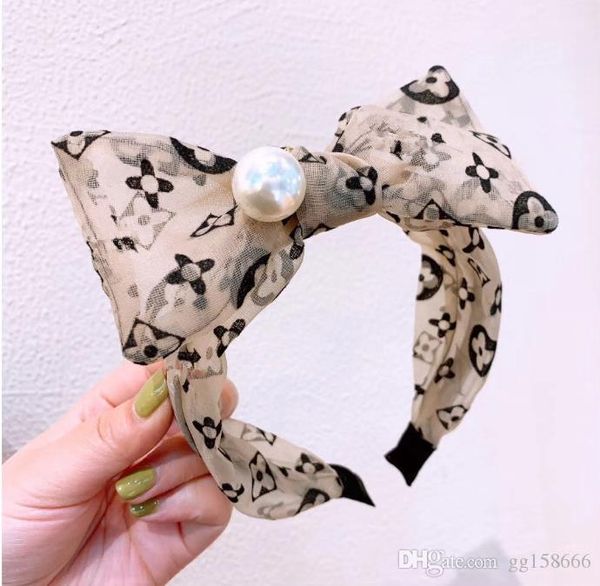 english letter wide edge in the middle of the knot to go out to wash face hair hoop head hoop hair ornaments korean original customization, Silver
english letter wide edge in the middle of the knot to go out to wash face hair hoop head hoop hair ornaments korean original customization, Silver