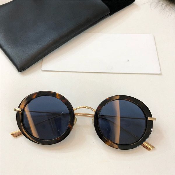new fashion women brand designer sunglasses 123 round frame sunglasses fashion show design summer style with original case, White;black
new fashion women brand designer sunglasses 123 round frame sunglasses fashion show design summer style with original case, White;black