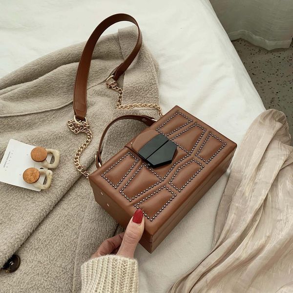 vintage design square box pu leather women bag shoulder crossbody bag for female bolsa totes 2020 new purses and handbags
vintage design square box pu leather women bag shoulder crossbody bag for female bolsa totes 2020 new purses and handbags
