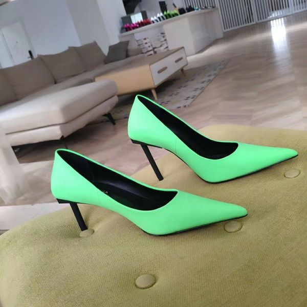 весна 2020 новый люкс женская партия свадебное платье сексуальные высокие каблуки сандалии тройной моды дизайн женской обуви размер 35-41, Black
весна 2020 новый люкс женская партия свадебное платье сексуальные высокие каблуки сандалии тройной моды дизайн женской обуви размер 35-41, Black