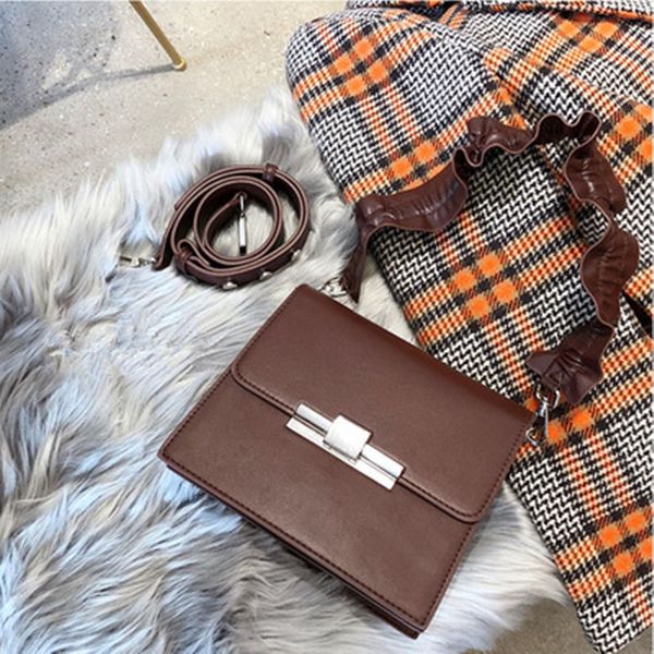 new lady handbags women fashion retro wide shoulder strap messenger bag purse simple style crossbody tote bags female
new lady handbags women fashion retro wide shoulder strap messenger bag purse simple style crossbody tote bags female
