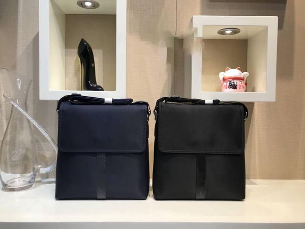 2020 new designer bag shoulder bag fashion luxury messenger bag business casual backpack
2020 new designer bag shoulder bag fashion luxury messenger bag business casual backpack