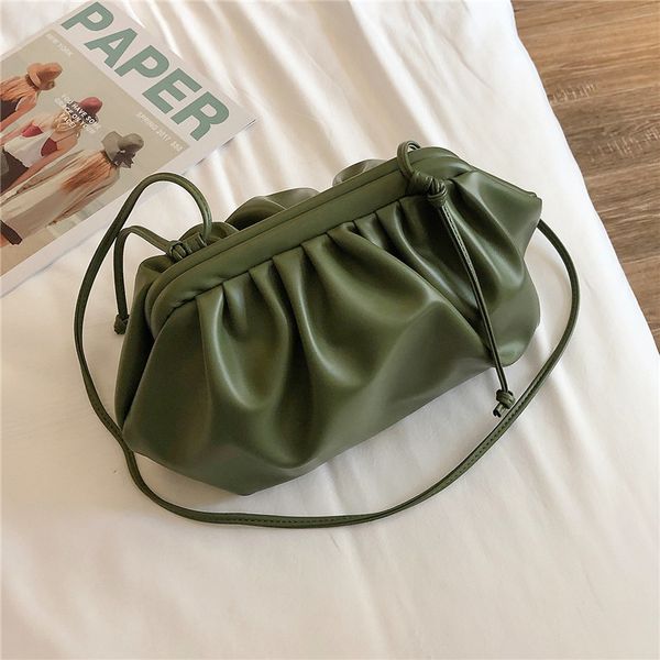 luxury designer new cloud shape women day clutch bag pleated dumpling shoulder messenger bag small cute lady crossbody handbag
luxury designer new cloud shape women day clutch bag pleated dumpling shoulder messenger bag small cute lady crossbody handbag