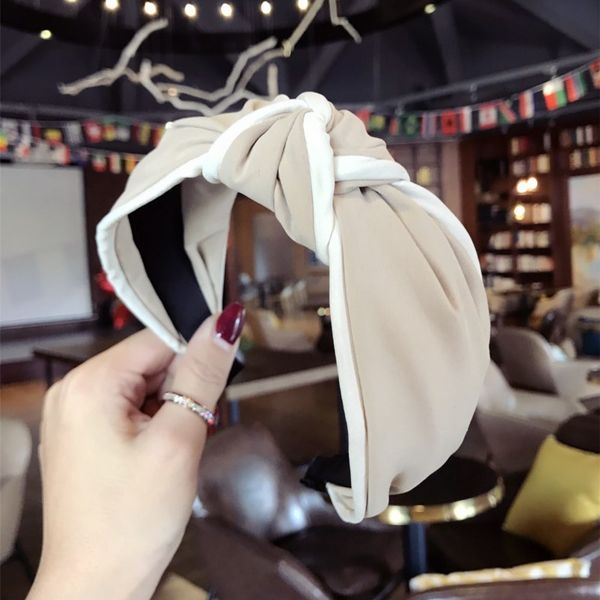 wide headband fashion south korea spring solid color knotted headband temperament hair accessories female, Golden;white
wide headband fashion south korea spring solid color knotted headband temperament hair accessories female, Golden;white
