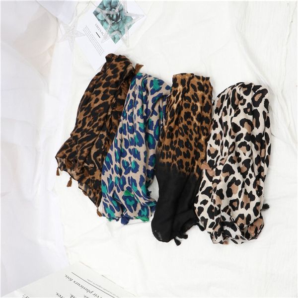2019 women autumn winter fashion leopard dot viscose scarf spain style brand print wrap designer muffler muslim hijab sjaal
2019 women autumn winter fashion leopard dot viscose scarf spain style brand print wrap designer muffler muslim hijab sjaal
