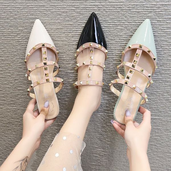 2020 rivets semi-trailer shoes summer new red chunky-heel outer wear baotou fashion flat muller sandals and slippers female, Black
2020 rivets semi-trailer shoes summer new red chunky-heel outer wear baotou fashion flat muller sandals and slippers female, Black