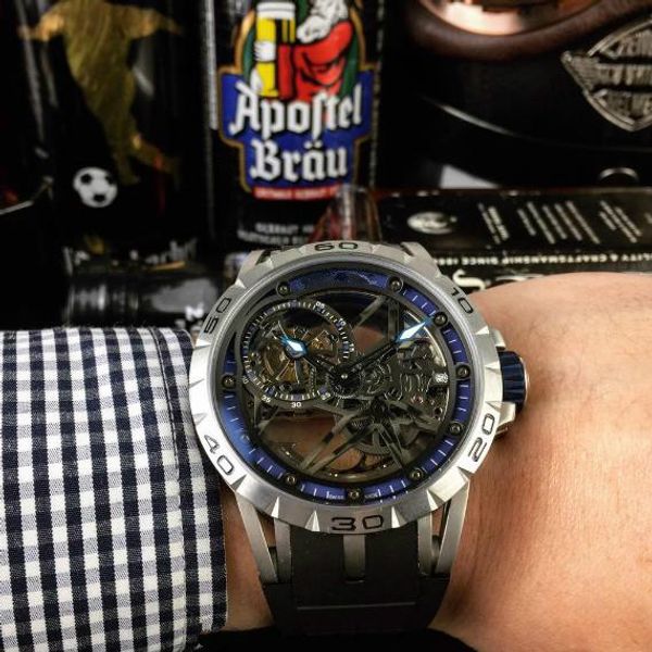 Excalibur king series модные мужские часы механизм с автоматической цепью корпус: 46 мм сапфировое стекло углерод титановый сплав черный DLC покрытие
Excalibur king series модные мужские часы механизм с автоматической цепью корпус: 46 мм сапфировое стекло углерод титановый сплав черный DLC покрытие