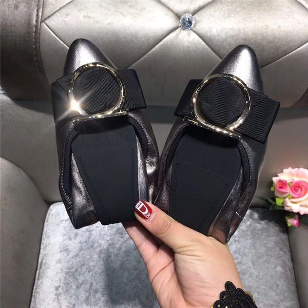 2019 brand fashion luxury designer women shoes designer shoes flats women brand fashion luxury designer shoes ladies flat genuine leather, Black
2019 brand fashion luxury designer women shoes designer shoes flats women brand fashion luxury designer shoes ladies flat genuine leather, Black