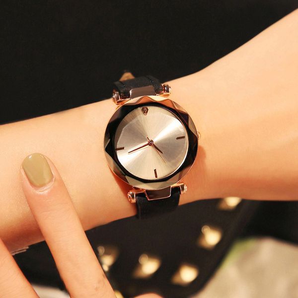 newly 1 pcs women student wrist quartz watch round dial pu strap adjustable for business vk-ing, Slivery;brown
newly 1 pcs women student wrist quartz watch round dial pu strap adjustable for business vk-ing, Slivery;brown