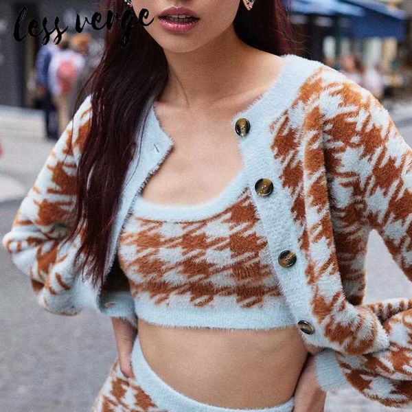 lessverge office lady plaid 3 piece set women autumn winter warm two piece set sweater casual cardigan crop camis mini skirt, White
lessverge office lady plaid 3 piece set women autumn winter warm two piece set sweater casual cardigan crop camis mini skirt, White