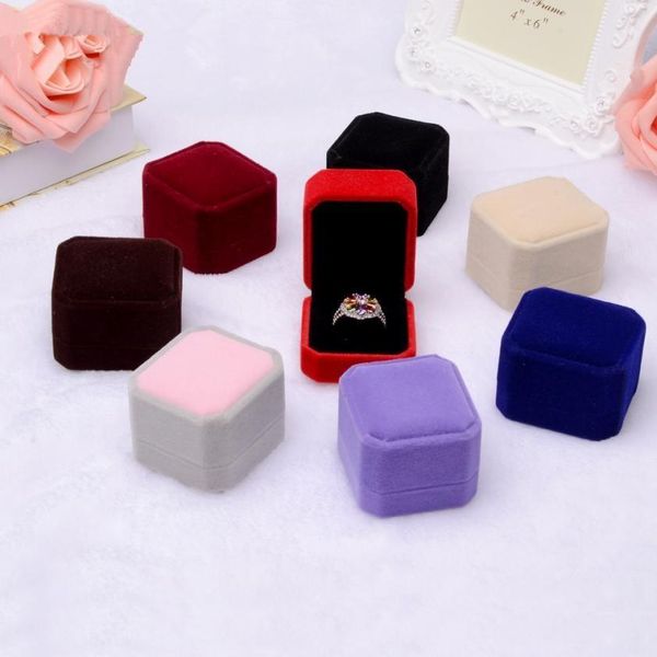 1pcs squre wedding velvet earrings ring box jewelry display case gift boxes amazing 2017 new c19021601, Black;white
1pcs squre wedding velvet earrings ring box jewelry display case gift boxes amazing 2017 new c19021601, Black;white