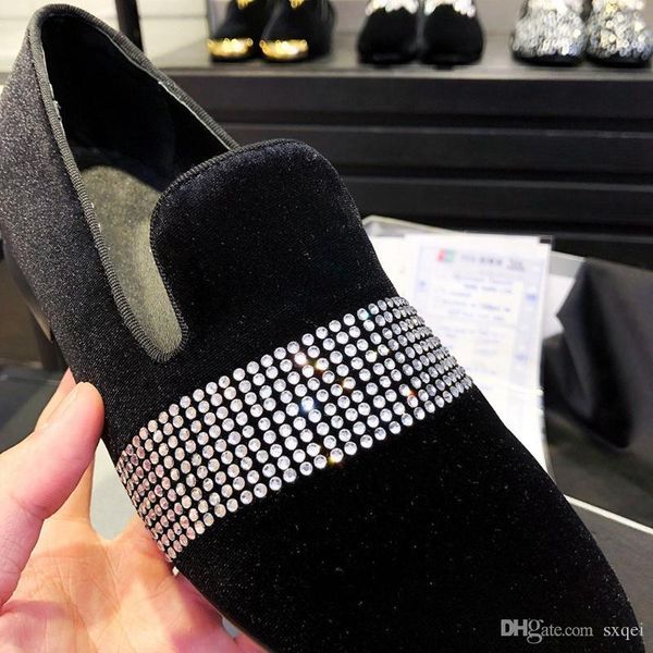h1028 new style fashion designer work shoes mens/womens casual shoes embroidered with bees with a small drill have red, blue, black
h1028 new style fashion designer work shoes mens/womens casual shoes embroidered with bees with a small drill have red, blue, black