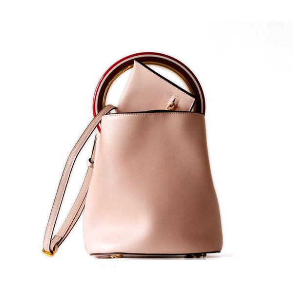 belle2019 force gram second handle will ring bucket handbag single shoulder span genuine leather woman package
belle2019 force gram second handle will ring bucket handbag single shoulder span genuine leather woman package