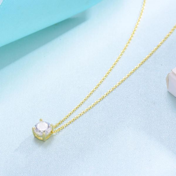 hongye brand design sterling silver necklaces for women silver/gold zircon pendant collar jewelry genuine simple neck chain
hongye brand design sterling silver necklaces for women silver/gold zircon pendant collar jewelry genuine simple neck chain