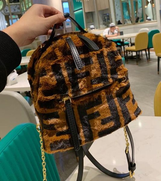 2020 fashion winter baguette backpack rabbit hair shoulder bag m41562 backpack lanling017 f15
2020 fashion winter baguette backpack rabbit hair shoulder bag m41562 backpack lanling017 f15