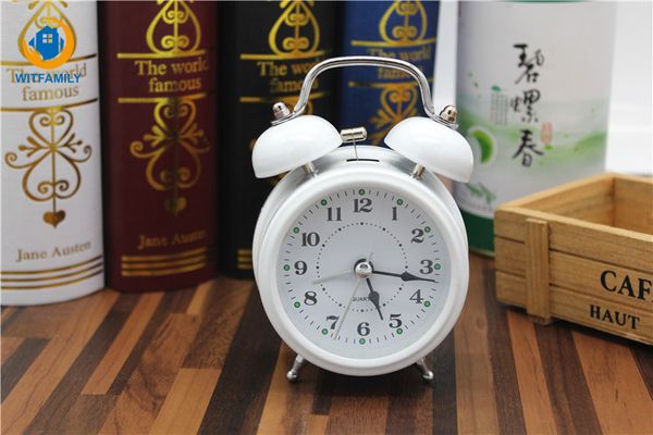simple bell metal round alarm clock deskdecoration clock personality bedside metal alarm with light student gift
simple bell metal round alarm clock deskdecoration clock personality bedside metal alarm with light student gift