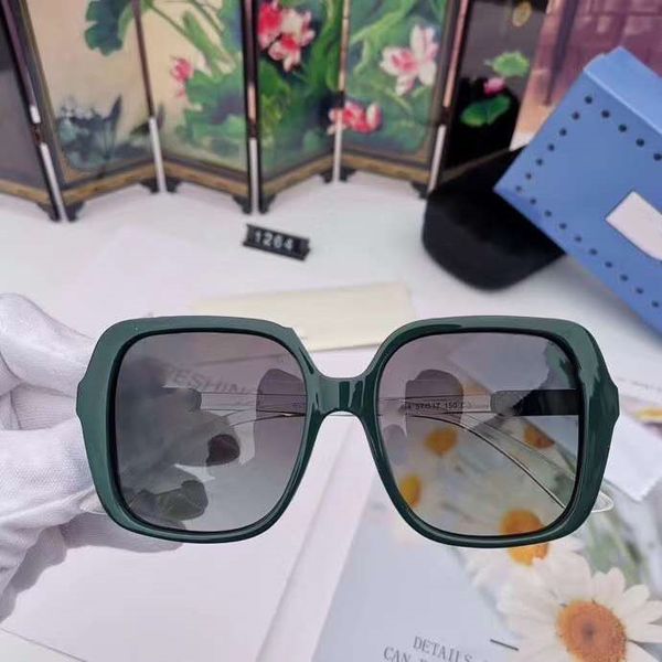 polaroid ultra clear polarized lenses new 2020 large frame sunglasses square summer travel essential eyewear original box design fashion, White;black
polaroid ultra clear polarized lenses new 2020 large frame sunglasses square summer travel essential eyewear original box design fashion, White;black