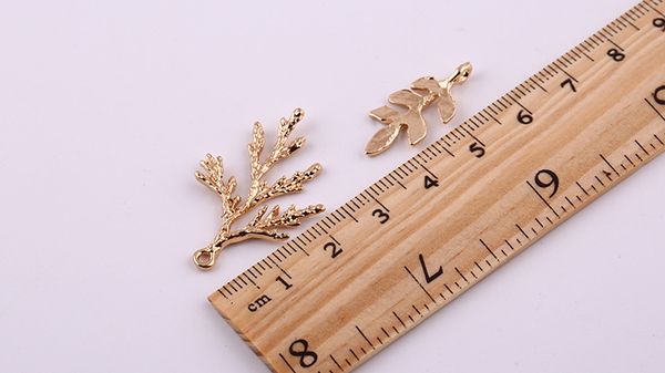 50pcs gold/silver color alloy material small leaf branch charm pendant for head diy wedding handmade jewelry making, Bronze;silver
50pcs gold/silver color alloy material small leaf branch charm pendant for head diy wedding handmade jewelry making, Bronze;silver
