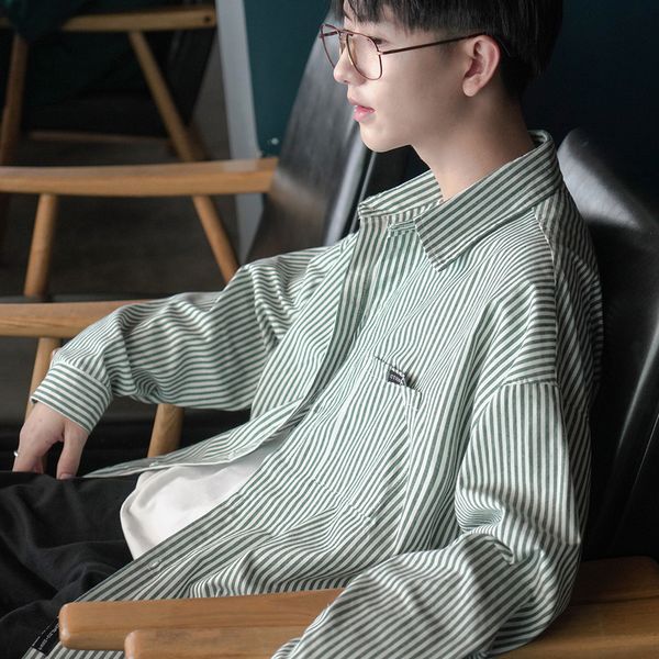 autumn korean version small fresh stripe long-sleeved shirt men's hong kong-flavored teen loose shirt coat cotton 50cs003, White;black
autumn korean version small fresh stripe long-sleeved shirt men's hong kong-flavored teen loose shirt coat cotton 50cs003, White;black