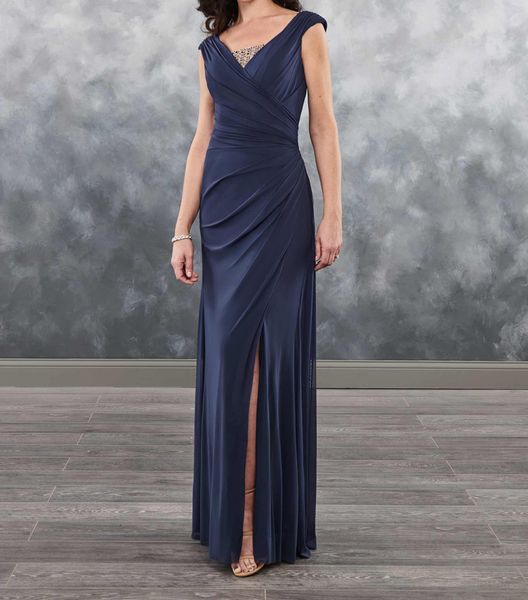 dark navy mother of the bride dresses( a little mermaid style) side zipper pleat chiffon sheer with beads sequins, Black;red
dark navy mother of the bride dresses( a little mermaid style) side zipper pleat chiffon sheer with beads sequins, Black;red